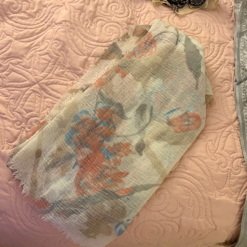 Assorted Patterned Scarves - Picture 3 of 6